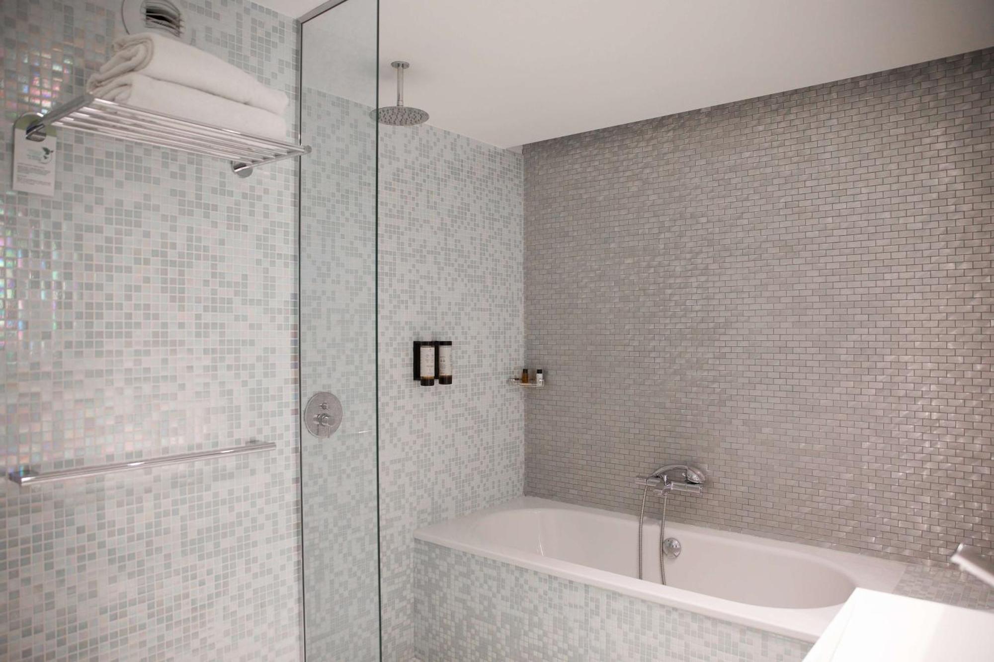 Le Grand Grenoble, Bw Premier Collection By Western 4*